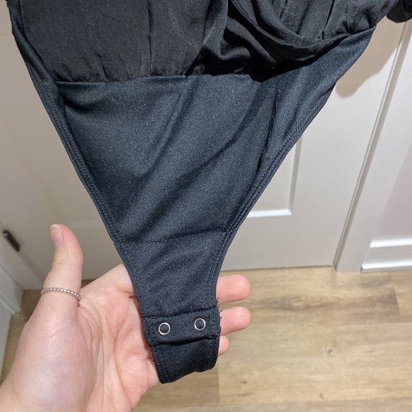 American Eagle Wrap Bodysuit - Picture 3 of 7